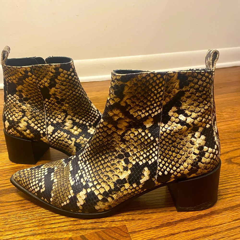 Madewell - Ankle Booties Animal Print Leather in Black/White- Women's - Size 7.5
